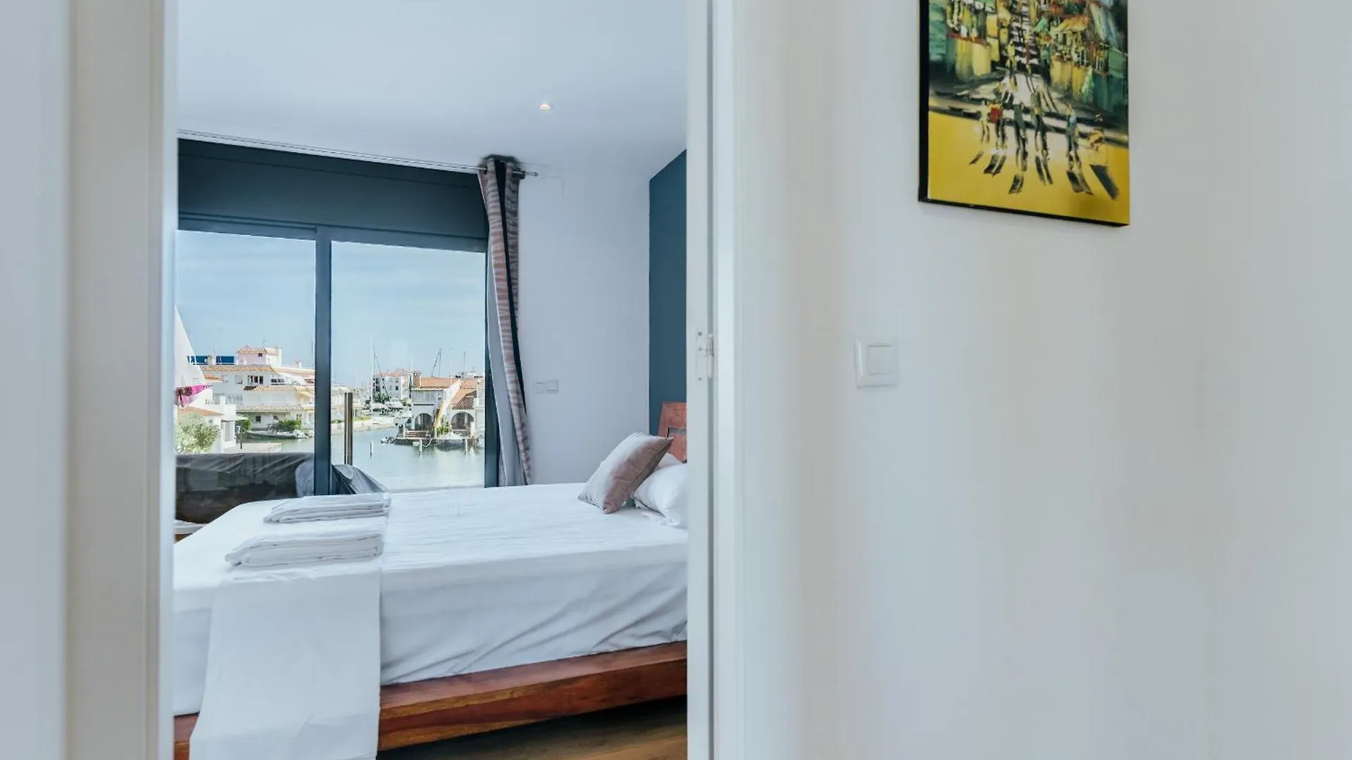 Holiday home Welcs Casa Adosada 184 Emp En El Canal Empuriabrava Spain